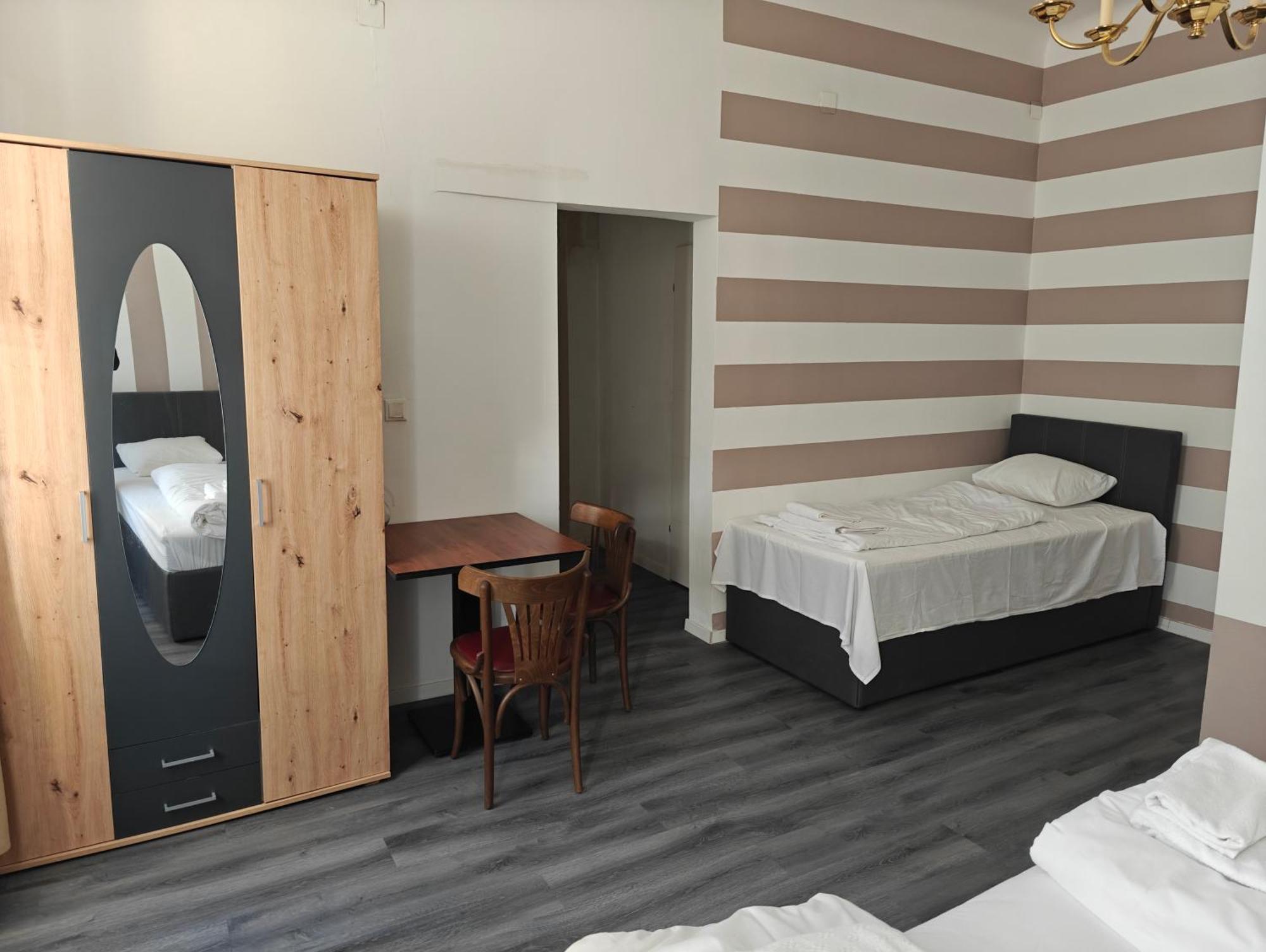 Hotel Viktoria וינה מראה חיצוני תמונה