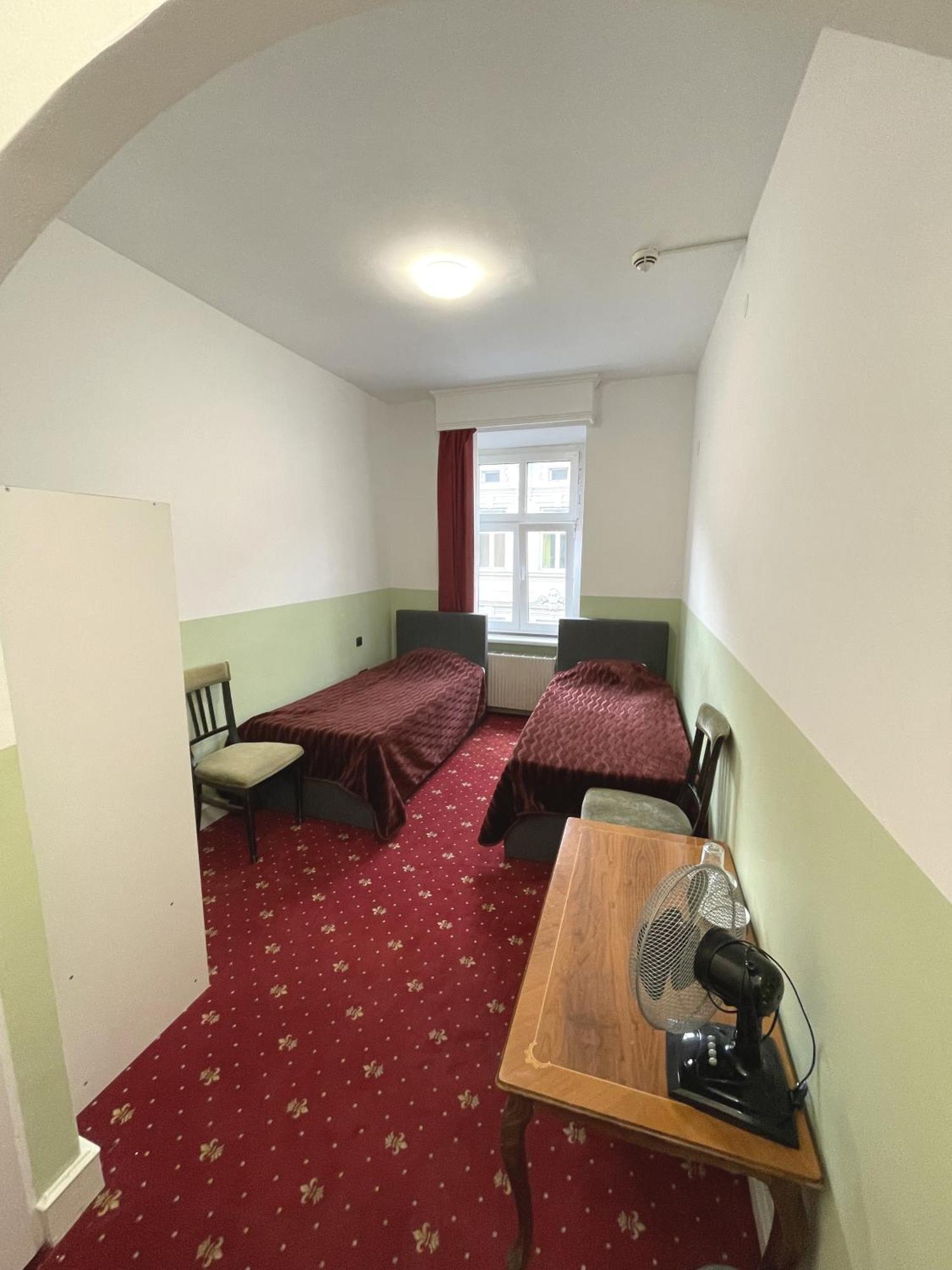 Hotel Viktoria וינה מראה חיצוני תמונה